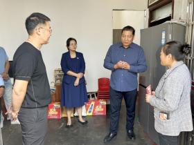 中秋慰问显担当,园林温情满东南 ——枣庄市中区市政园林服务中心走访税郭镇东南村困难学生家庭