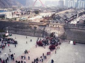 俄罗斯与蒙古国600余名青少年齐聚张家口 大境门研学共叙友谊