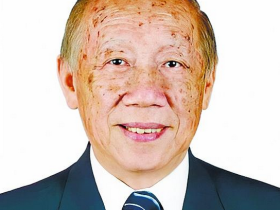 一生功业育桃李,斯人德誉满濠江 ——社会各界沉痛送别教育家尹君乐先生