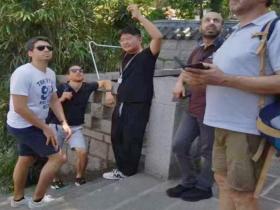 中巴情谊贯南北!外语导游王家辉与巴基斯坦客人跨京沪深之旅:品文化、谈合作、话友好