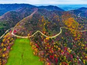 光影绘就边境风情 胡佑民摄影作品双获殊荣