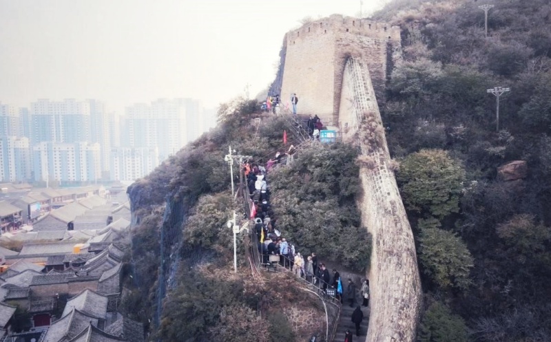 俄罗斯与蒙古国600余名青少年齐聚张家口 大境门研学共叙友谊-图片2