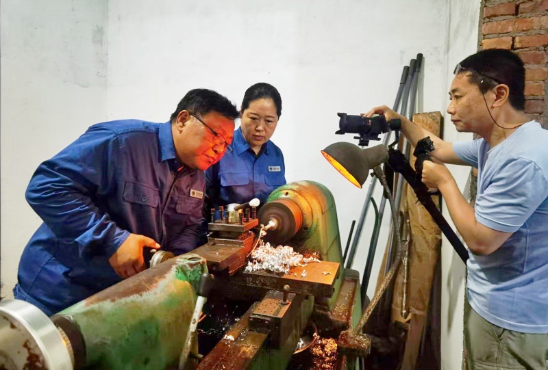 躬耕岁月铸荣光 劳模精神照征程 ——牛德成事迹-图片3