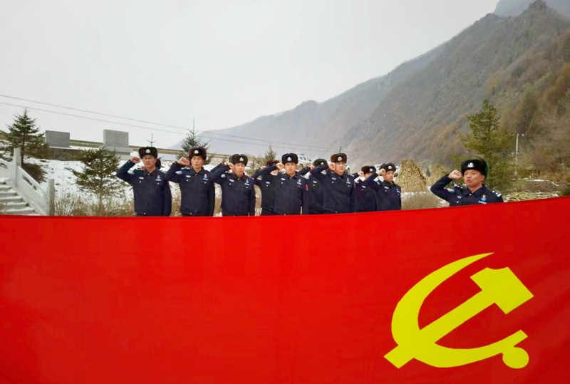 “白山忠魂映初心 戍边铁警励忠诚”国家公祭日主题教育活动-图片5