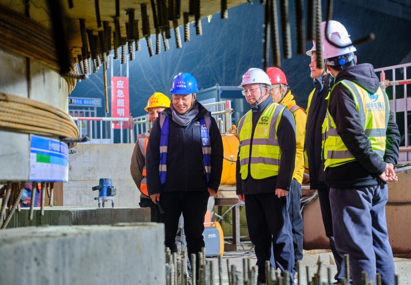 潍宿高铁首个跨高速铁路转体梁成功转体-图片5