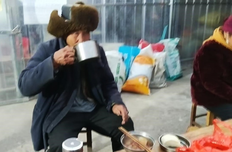 山东枣庄马河湾村成立乡村大食堂 让老人们暖胃又暖心-图片3