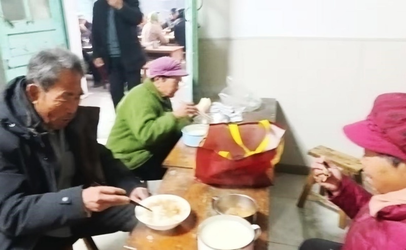 山东枣庄马河湾村成立乡村大食堂 让老人们暖胃又暖心-图片4