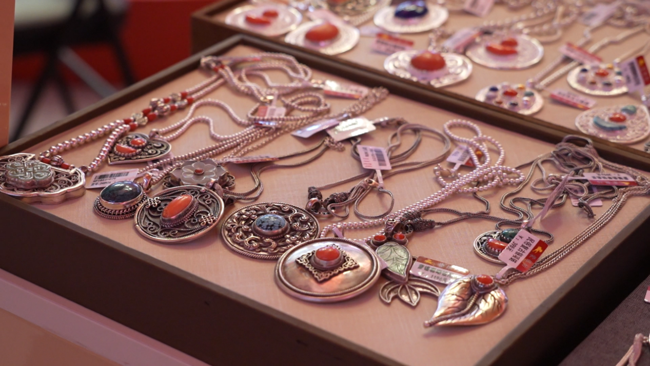 “歌游内蒙古·欢乐正蓝旗” 2026浑善达克冰雪季即将燃情启幕-图片12