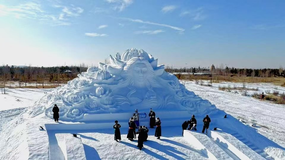 冰雪与草原共舞，欢乐正蓝旗点燃冬季热情 ——2026浑善达克冰雪季盛大启幕-图片1